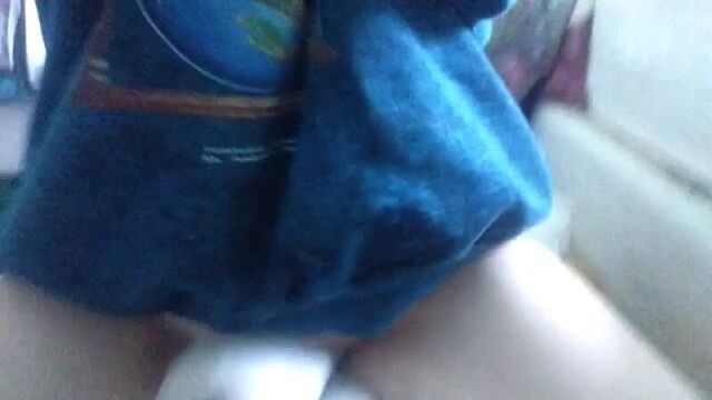 Мастурбация подушкой