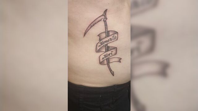 Мартату спб - тату memento mori ребра живот tattoo
