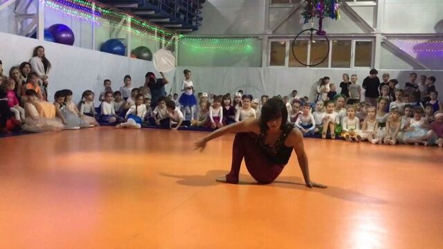 Йога. наташа олих. новый год.