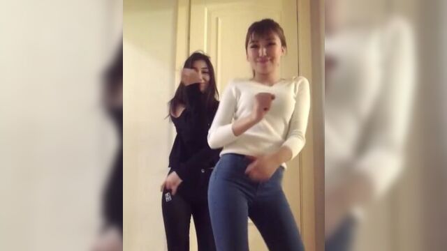 Қазақ қыздары