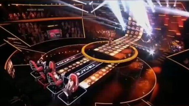 Казахстанец ернар садирбаев, выступающий под псевдонимом амре, принял участие в шоу "голос россии" и развернул кресла всех четыр