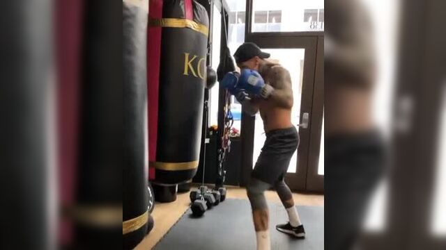 Габриэль росадо работает на мешке