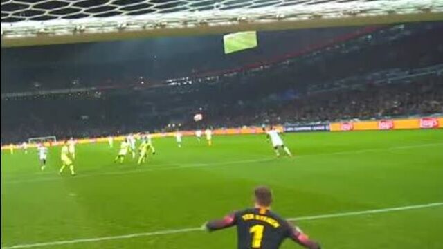 Сэйв тер штегена в матче с «лионом»