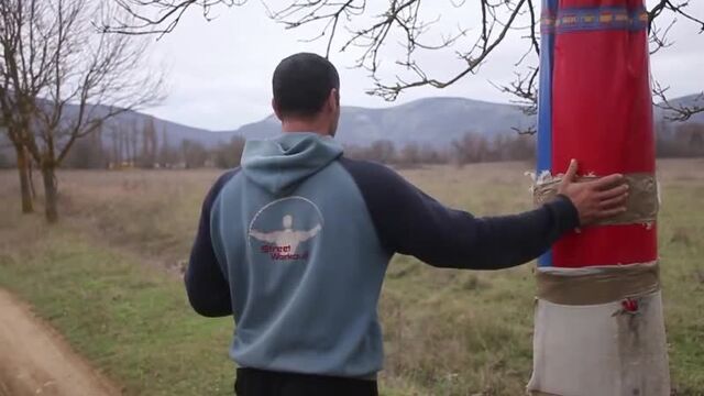 Драка удар что нарабатывать на боксерском мешке