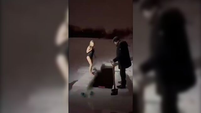 19 января женщина утонула и ушла под лёд в крещение