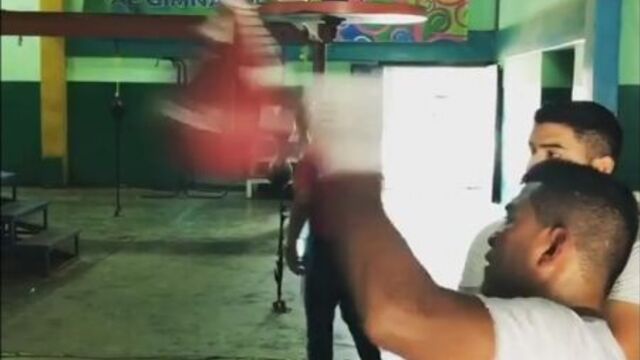 Роман гонсалес готовится к своему возвращению на ринг.