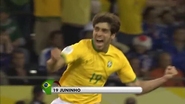 Жуниньо пернамбукано - мяч за сборную бразилии