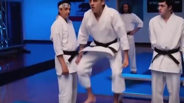 Кобра кай ястреб 