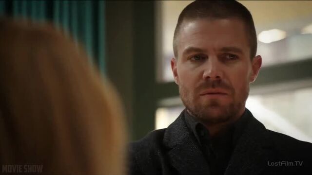 Оливер куин узнает, что новая зеленая стрела это ...