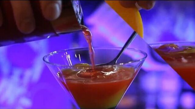 +18 стриптиз клуб "галстук" представляю вам новый проект не для стеснительных !добавляйтесь http://vk.com/striptease_online. снимайте свое видео