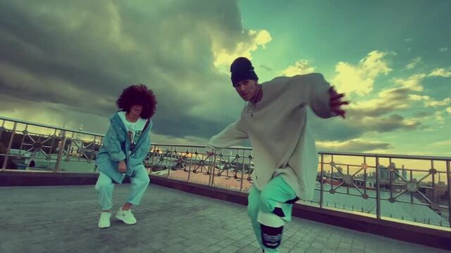 Zivert feat niletto - "fly 2"