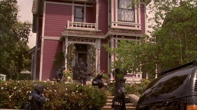 Дэннил эклз в сериале "зачарованные"