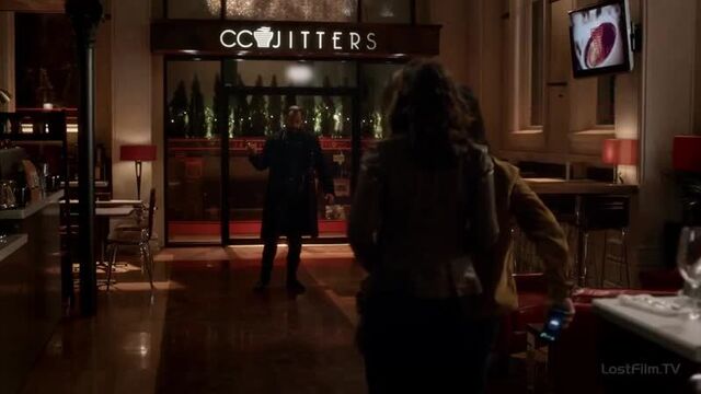 Вандал севидж нападает на кендру и циско