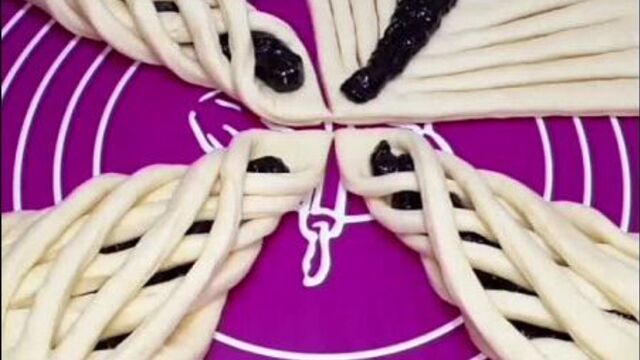 Воздушные булочки с джемом