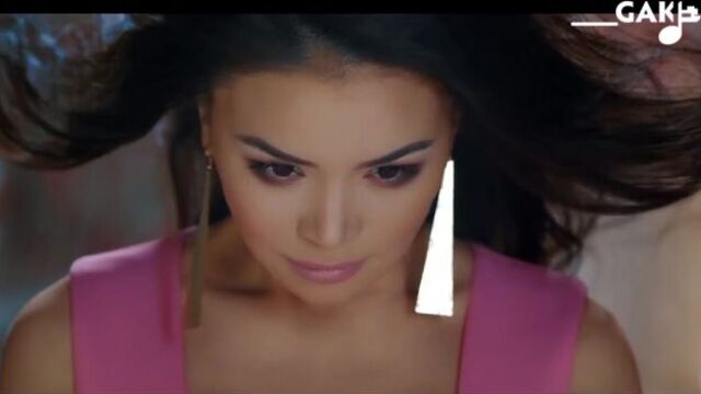 Айкерім қалаубаева - жылайды жапырақ музыка клипы онлайн.