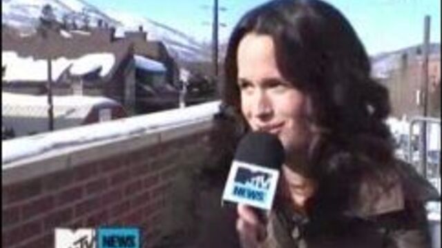 Элизабет ризер говорит о маккензи фой