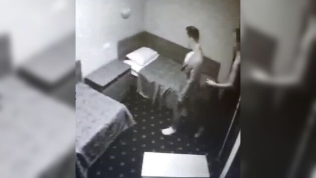 Советник главы офиса президента украины, педераст алексей арестович в московском отеле в 2005