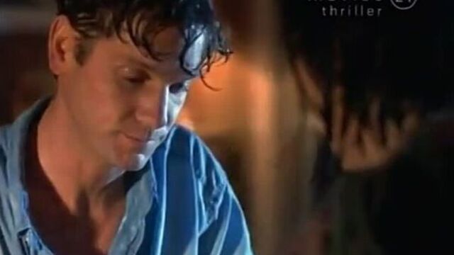 Голая тиффани-амбер тиссен (tiffani-amber thiessen) - sweet dreams (buried secrets) (1996)