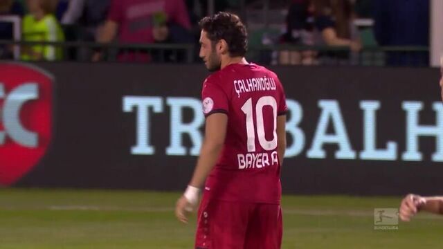 Хакан чалханоглу.