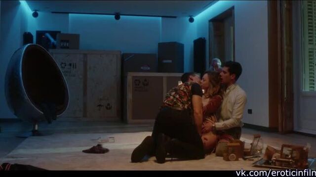 Элита (élite) - 2018 - 1 сезон 3 серия - эстер экспозито, альваро рико и мигель эрран - тройничек