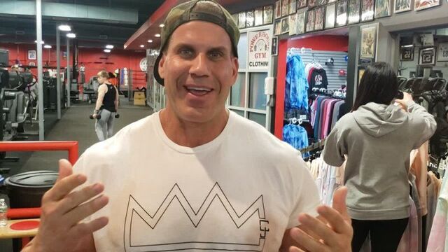 Джей катлер - обращается к русским фанатам