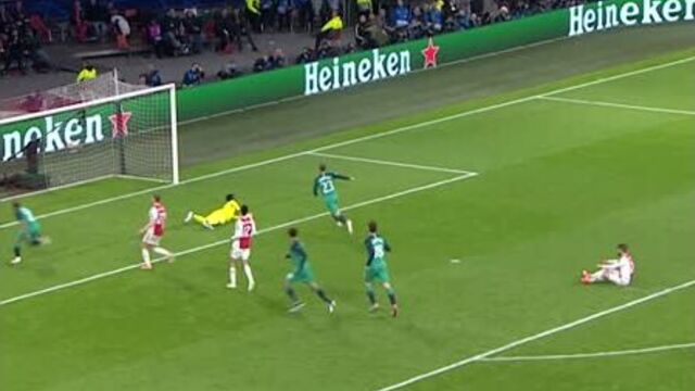 Лукас моура забивает первый гол "аяксу" в полуфинале