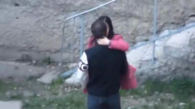 Отсосала и по домам (студенты,секс,порно,домашнее,частное,молодые,скрытая,застукали,спалили,малолетки,минет,сосет)