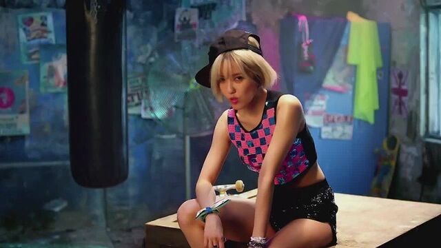 Hyo min [효민] - 'nice body [나이스 바디]' m-v