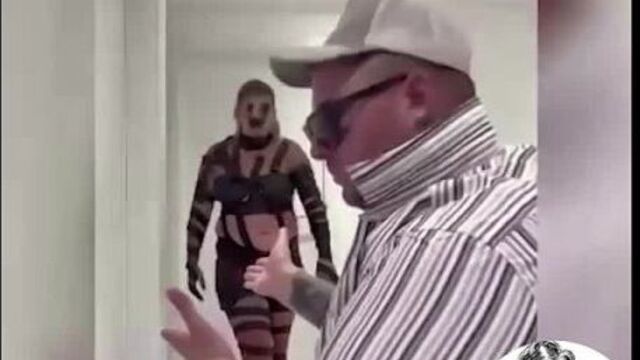 Капелька женского юмора - голая мода