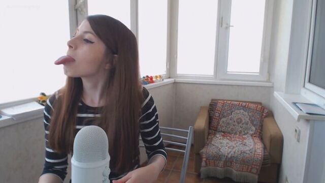 Оляша (olyashaa, ольга саксон) - фрагменты со стримов (2017) голая? секси!