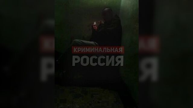 Наглый нарк развонялся в подъезде