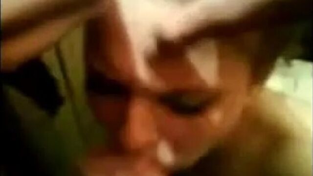 Минет по принуждению.в камеру смотри, сука, давай соси, хули ты плачешь, мразь, глаза открой, хуесоска (порно минет deepthroat )