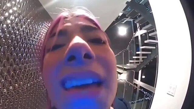 Let me in please - charli d’amelio