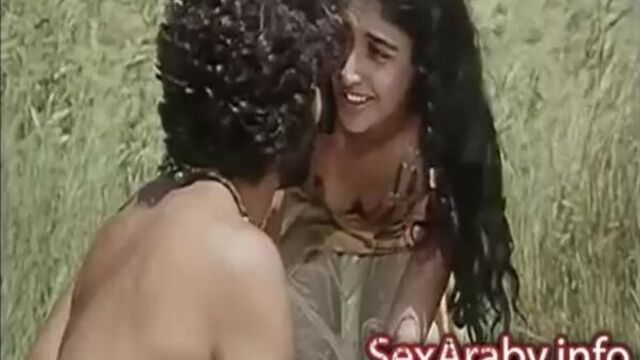 ظهور كس وطيز حنان ترك على الشاطئ