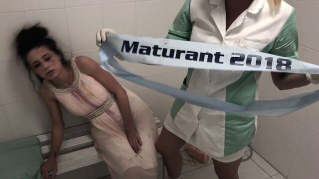 Трахнул пьяную бабу drunk, hardcore, large pussy lips, oral, petting, pissing porno