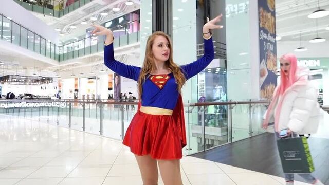 Коронаминус supergirl танцует в трц реакция на танец ( сексуальная, приват, коронавирус, пошлая модель, фотограф, клип, sexy )