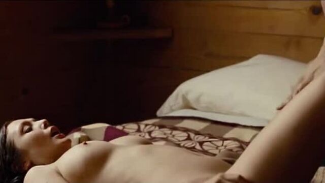 Nude actresses (elizabeth olsen, elizabeth peña) in sex scenes / голые актрисы (элизабет олсен, элизабет пенья) в секс. сценах