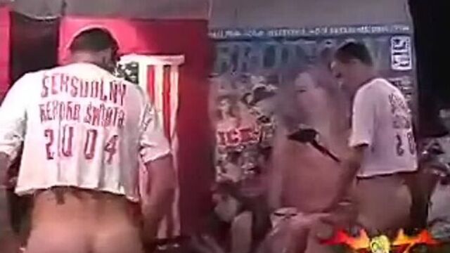 Lisa sparxxx - 919 penetration world record gangbang (eroticon 2004)