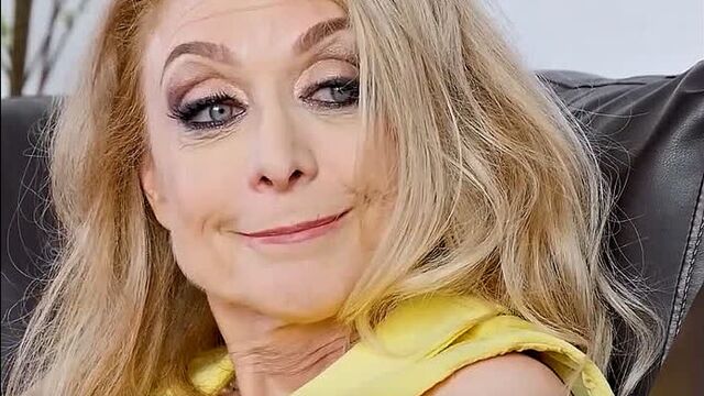 Порно -- ей 61 -- бабка ёще любит поебаться -- granny gilf porn sex -- nina hartley