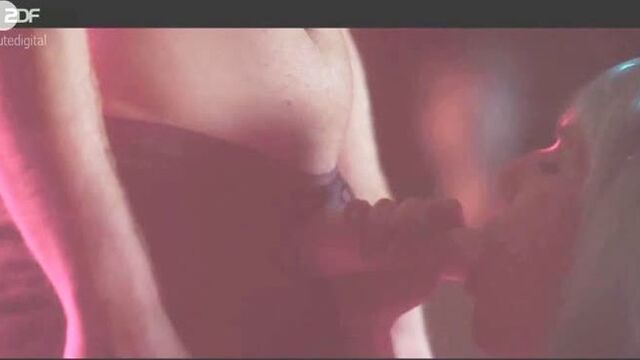 Johanna wokalek, inga birkenfeld, andrea szabová - freiheit (2017) андреа сабова, йоханна вокалек, инга биркенфелд - свобода