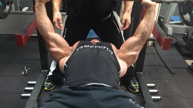 Petar klancir trains chest (giant set)