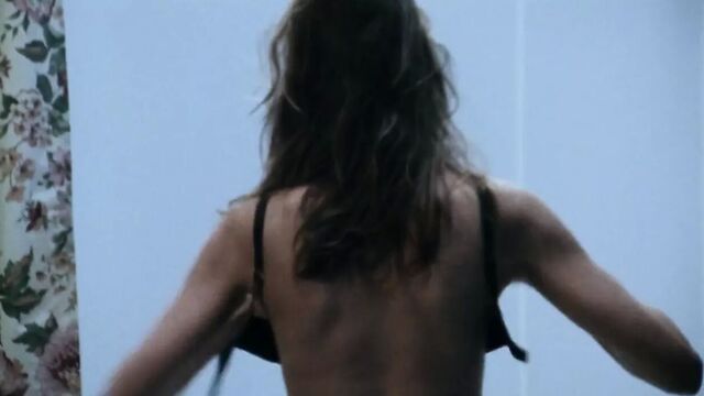 Shannon elizabeth - jack frost (1997)