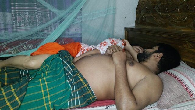 Indian hot aunty ki hard chudai uncle ke jab duty pe