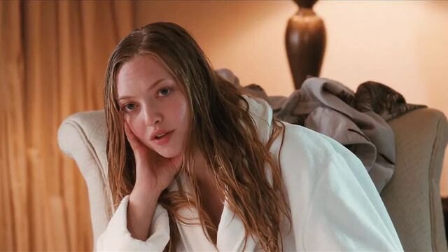 Amanda seyfried & julianne moore - chloe (2009)