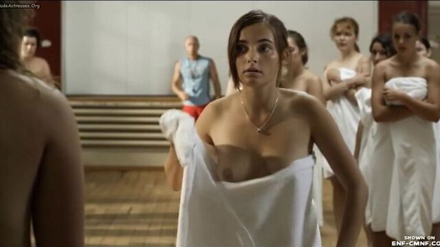 Enf-cmnf-oon-видео с принудительной наготой – игра с полотенцами