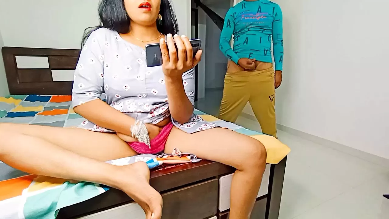 Komalvabi Ni - Chori chori se komal chut me ungli kar rahi thi â€” porn video online
