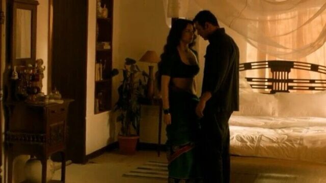 Kangana ranaut (shoot out at wadala ) hot scene