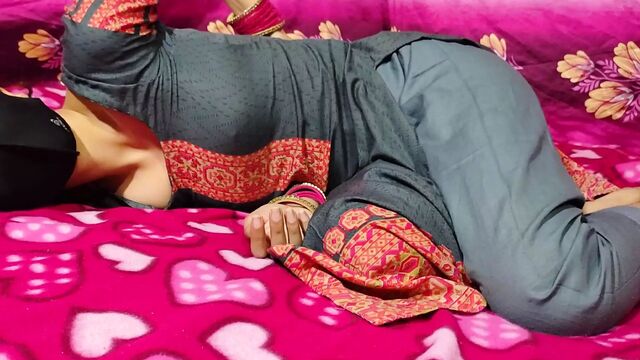 Chachi ko bhatije ne jabardasti chod diya hindi audio