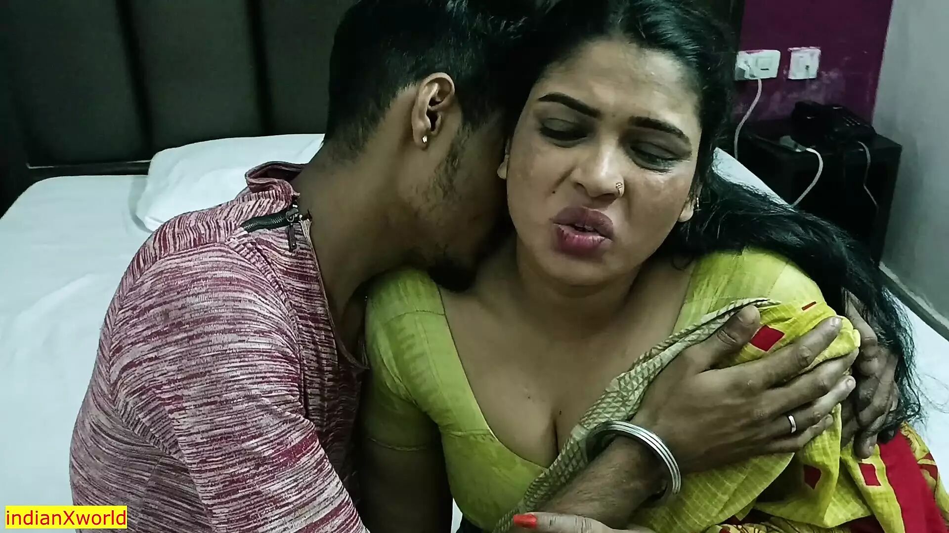 Xxxbengali Hdvideo 2014 - Divorce bhabhi ko tv mechanic ne accha se chuda! bengali sex â€” porn video  online