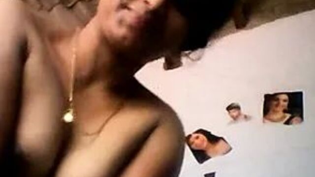 Indian cute anty taken selfie clip for her nude body